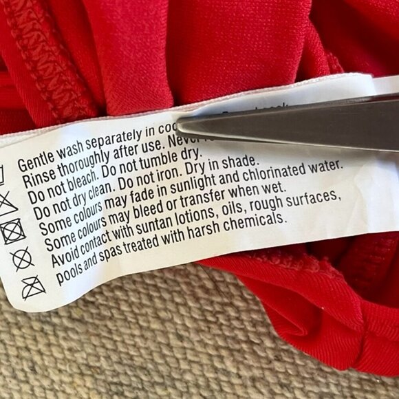 Seafolly Woman's Red & White Tank Belted Maillot One-Piece Swim Suit Sz 4 - Picture 8 of 13